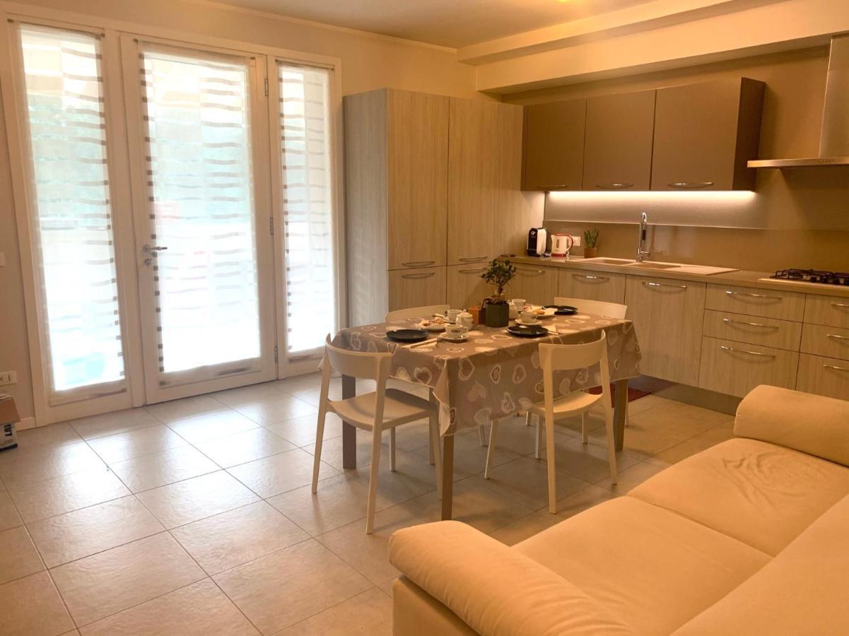 Le Noir Appartment 페스키에라델가르다 외부 사진