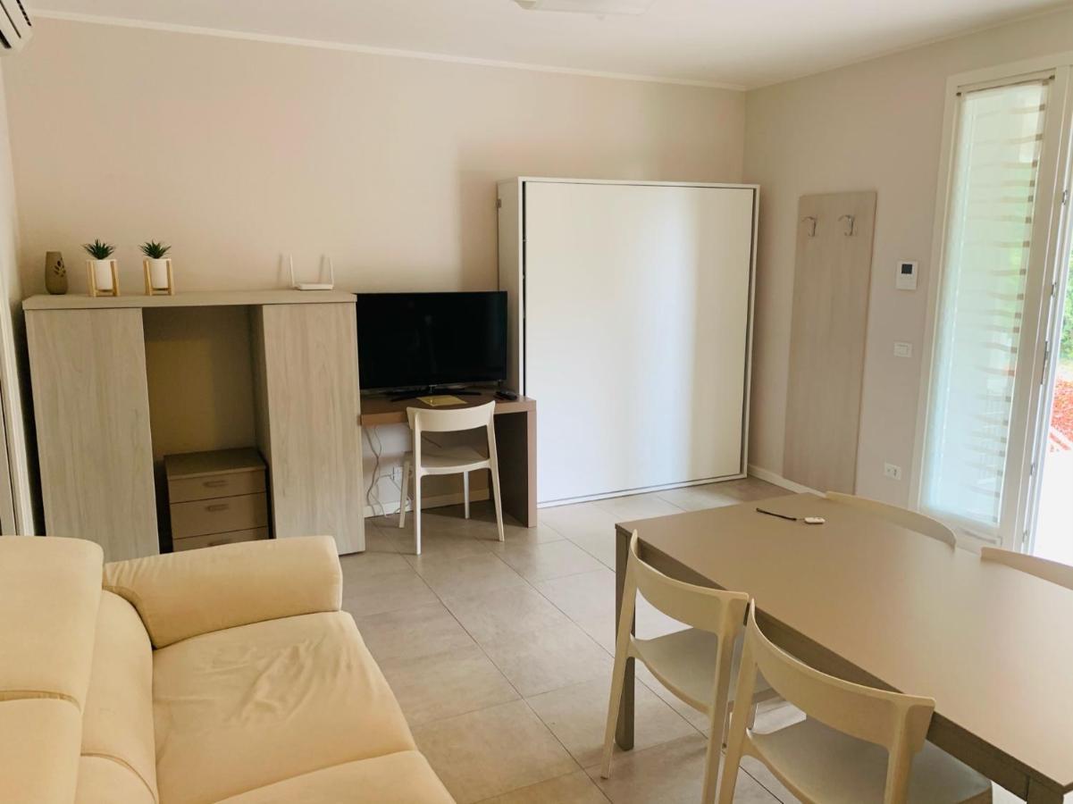 Le Noir Appartment 페스키에라델가르다 외부 사진